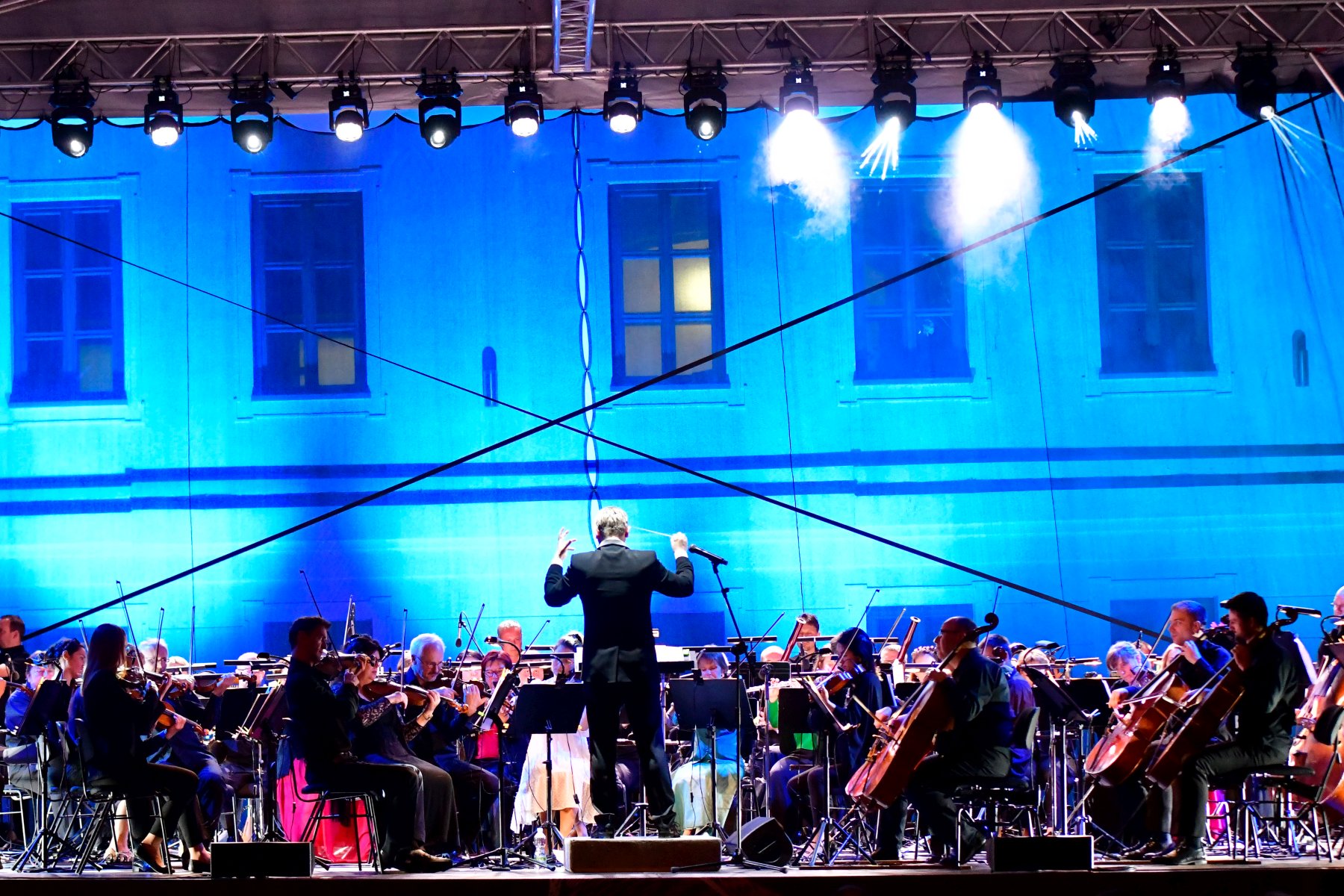 Fantazie královéhradecké Filharmonie pod širým nebem Fantazie královéhradecké Filharmonie pod širým nebem